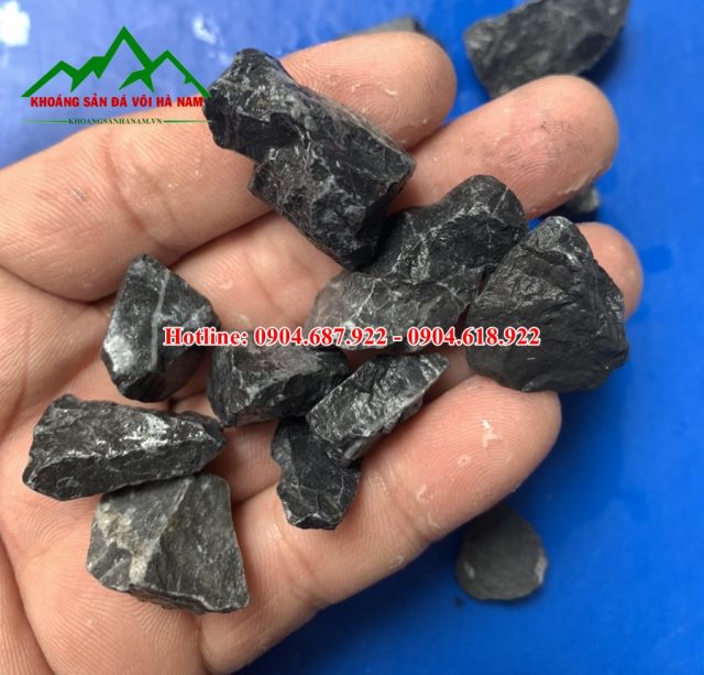 đá hạt đen làm granito