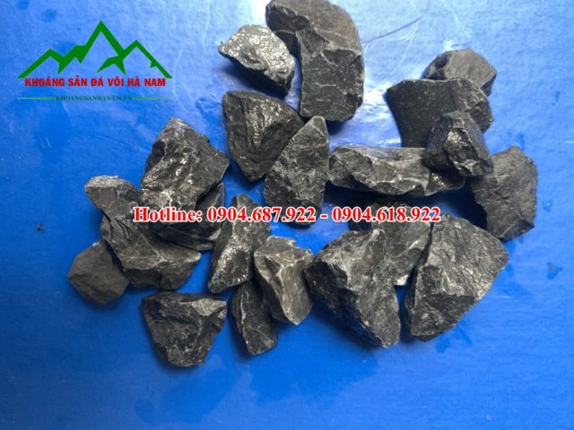 các mẫu đá hạt đen