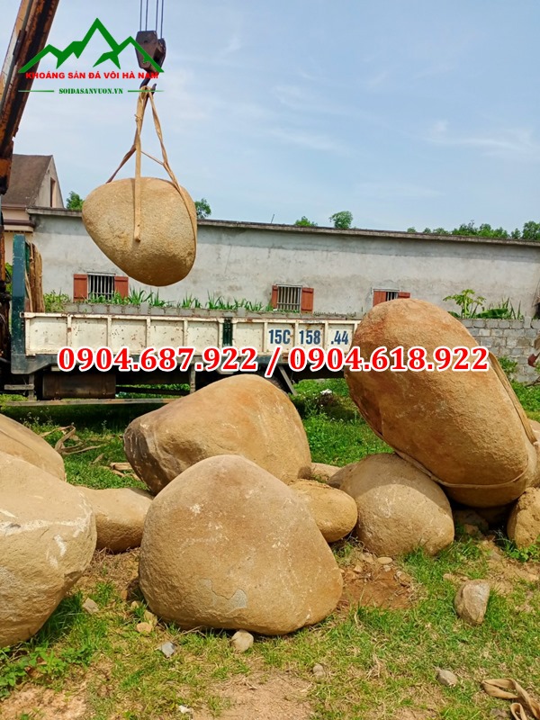 Đá cuội trang trí sân vườn